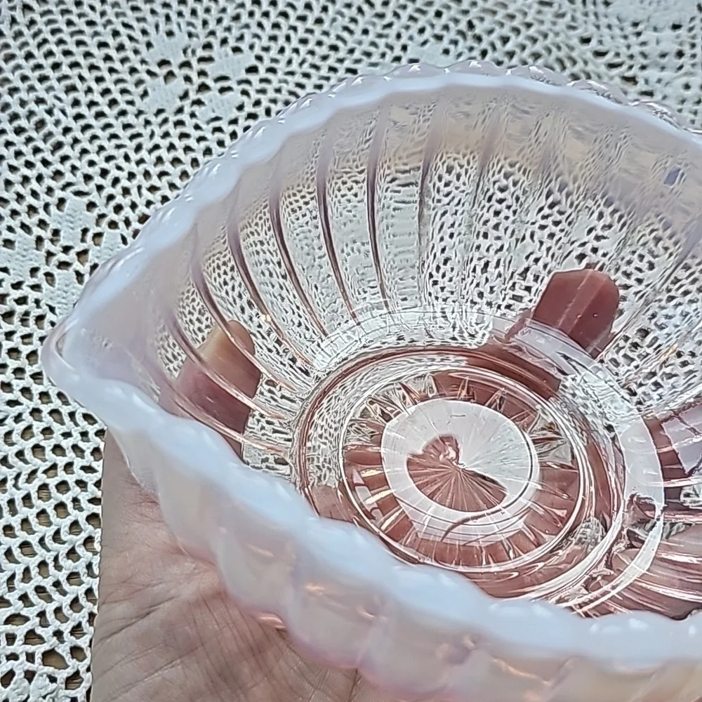 Vintage Fenton Pink Opalescent Ribbed Glass Heart Shaped Dish - Picture 7 of 10